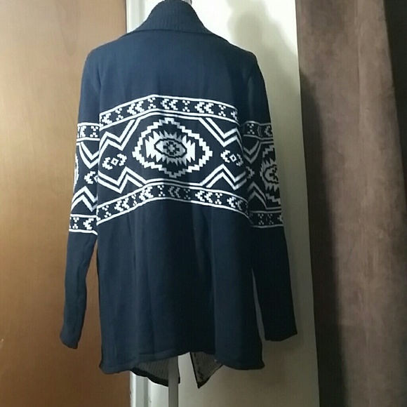 Retro Threads (Large) - Picture 4 of 7